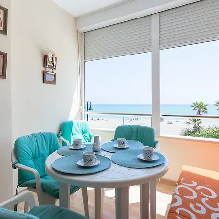 Malagasuite Front Beach & Parking Appartamento