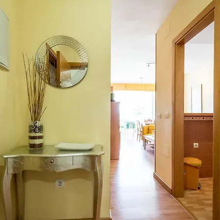 Apartment Malagasuite Front Beach & Parking